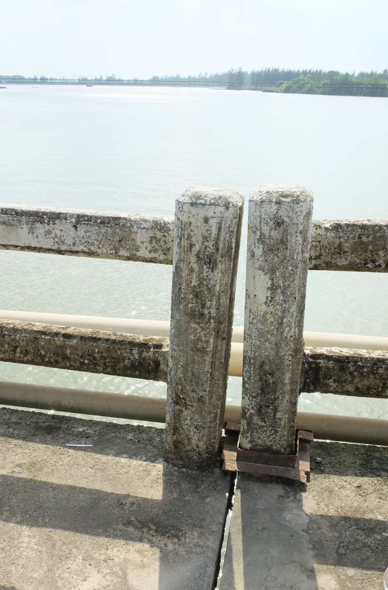 Quảng Nam: Trụ cầu sụt lún cả mét, dân rùng mình lưu thông quang nam tru cau sut lun ca met dan rung minh luu thong