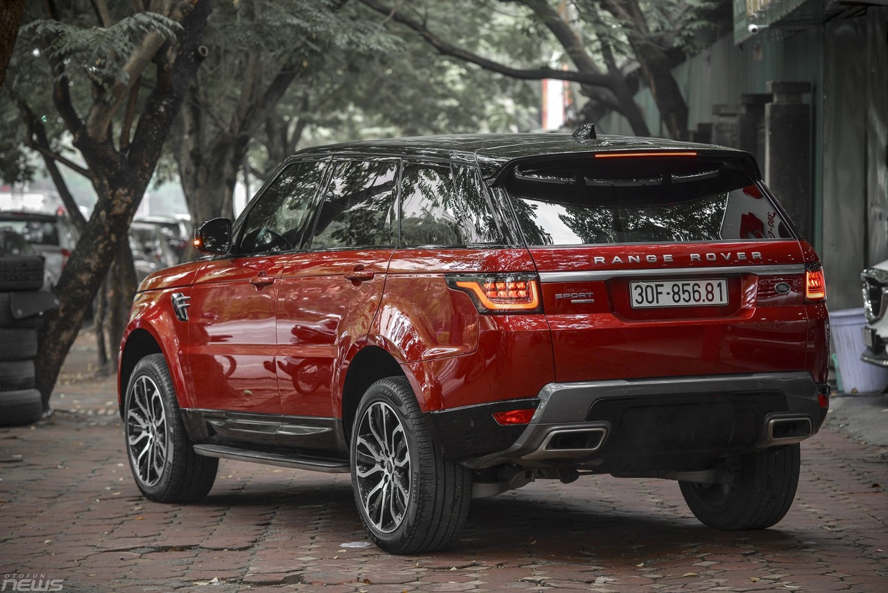chay luot 2000km chu xe range rover sport hse lo gan 1 ty dong