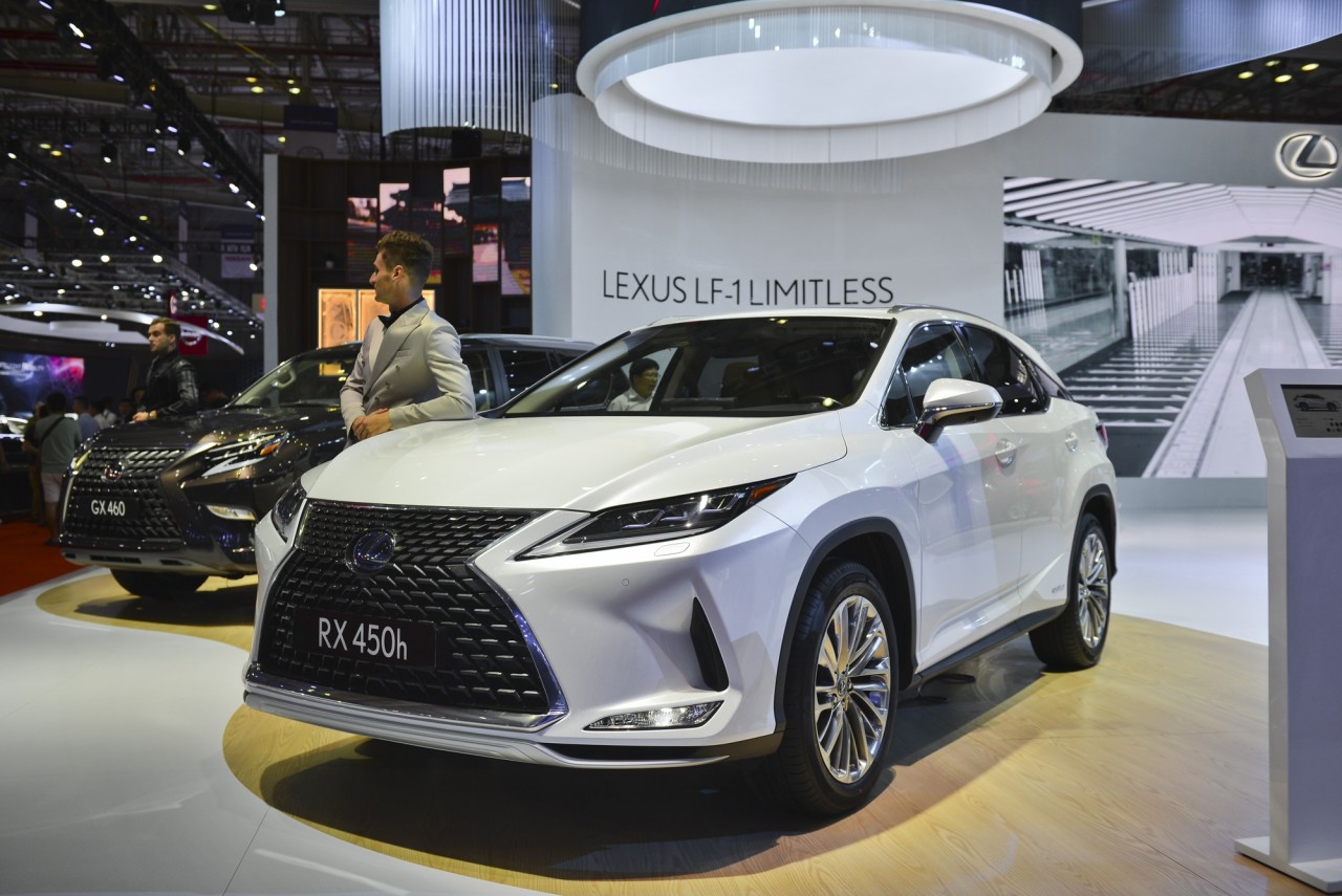 lexus gioi thieu rx va gx phien ban nang cap tai vms 2019
