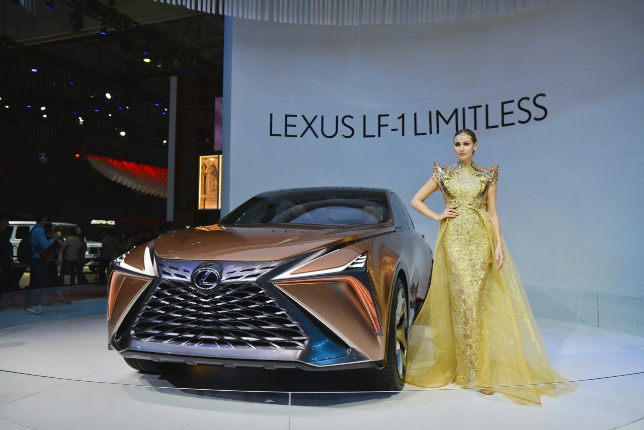 lexus gioi thieu rx va gx phien ban nang cap tai vms 2019