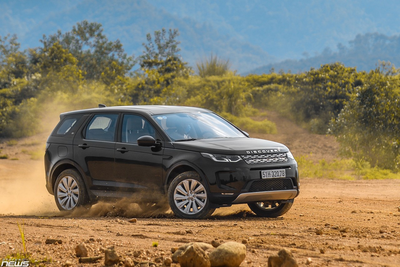 Land Rover Discovery Sport - 5+2 chỗ ngồi và hơn thế nữa land rover discovery sport 52 cho ngoi va hon the nua