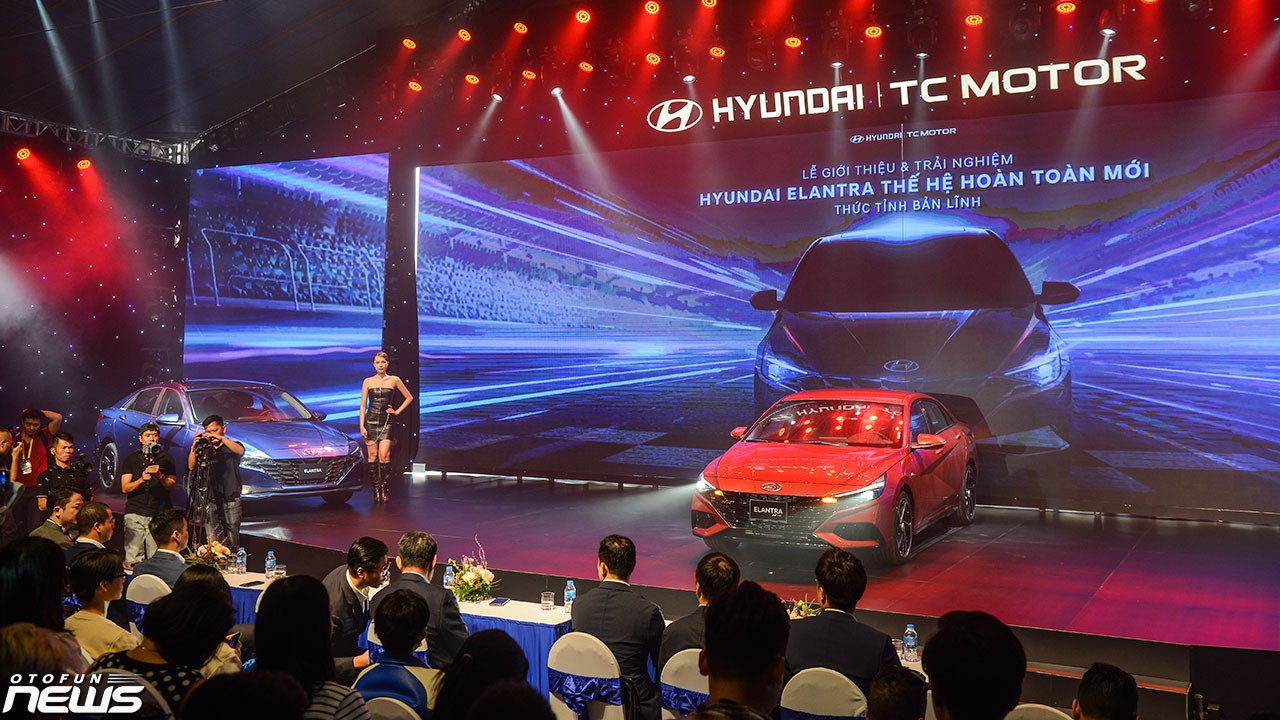 Hyundai Elantra 2023 ra mắt: 4 phiên bản, giá bán 599-799 triệu đồng