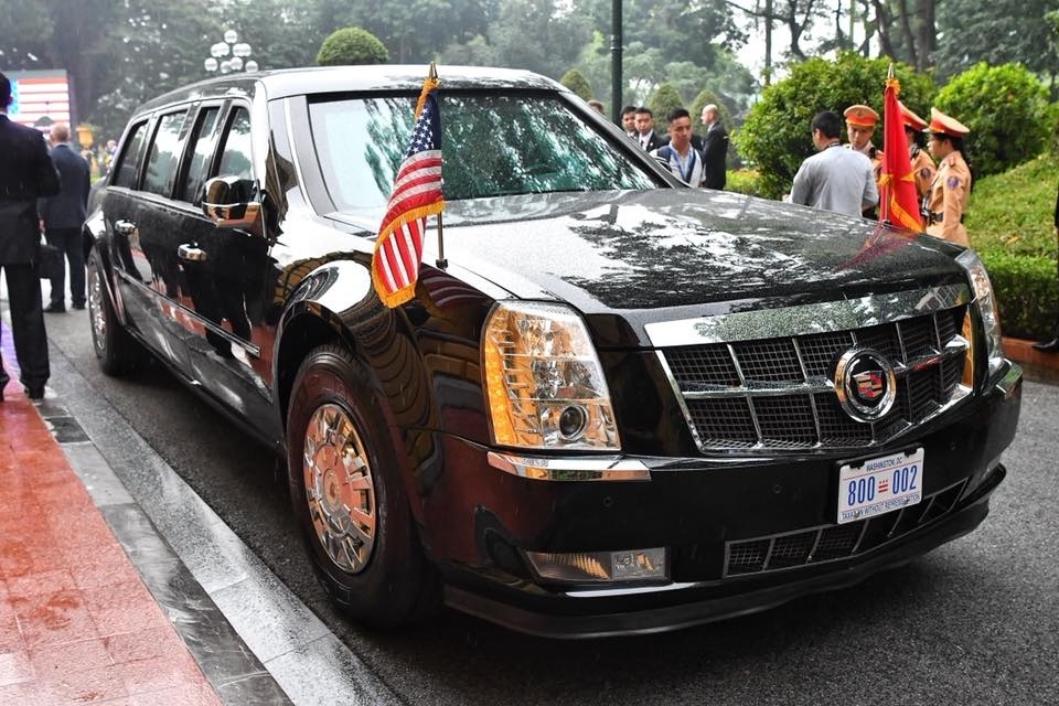 Hành trình bốn xe "Quái thú" phục vụ Tổng thống Mỹ Donald Trump tại Việt Nam hanh trinh bon xe quai thu phuc vu tong thong my donald trump tai viet nam