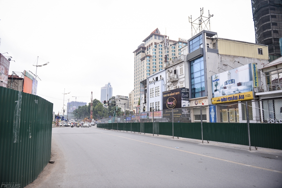 Hà Nội: Đường đê Nghi Tàm có nguy cơ trở thành điểm nóng giao thông mới ha noi duong de nghi tam co nguy co tro thanh diem nong giao thong moi