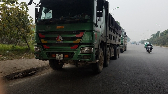 ha noi truy quet xe qua kho qua tai tren duong gom dai lo thang long