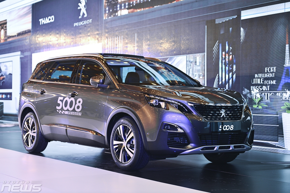 mazda cx 8 se canh tranh voi nhung doi thu nao o viet nam