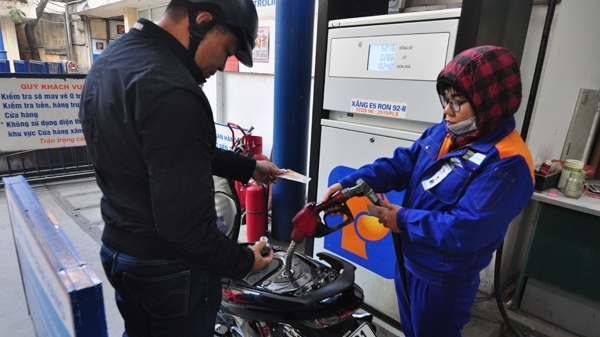 Bộ Công thương: Ethanol trong xăng E5 sẽ có ảnh hưởng đến một số xe cũ