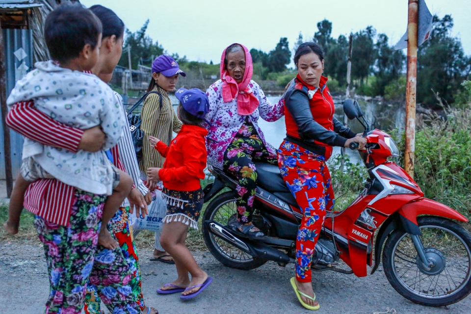 hon 350000 nguoi dan bac lieu chay bao tembin