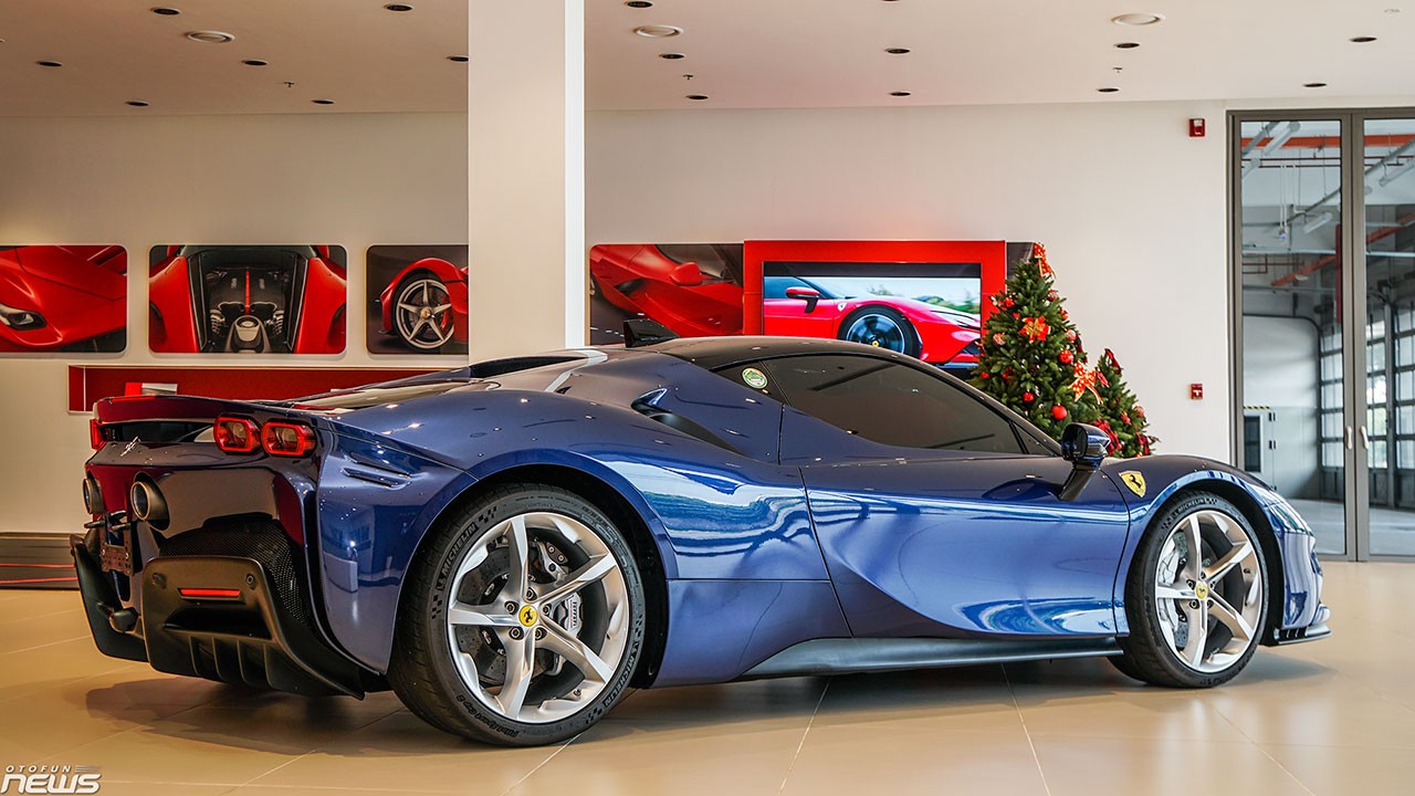 Chi tiết Ferrari SF90 Stradale màu xanh dương giá 37 tỷ đồng tại Việt Nam Chi tiết Ferrari SF90 Stradale màu xanh dương giá 37 tỷ đồng tại Việt Nam
