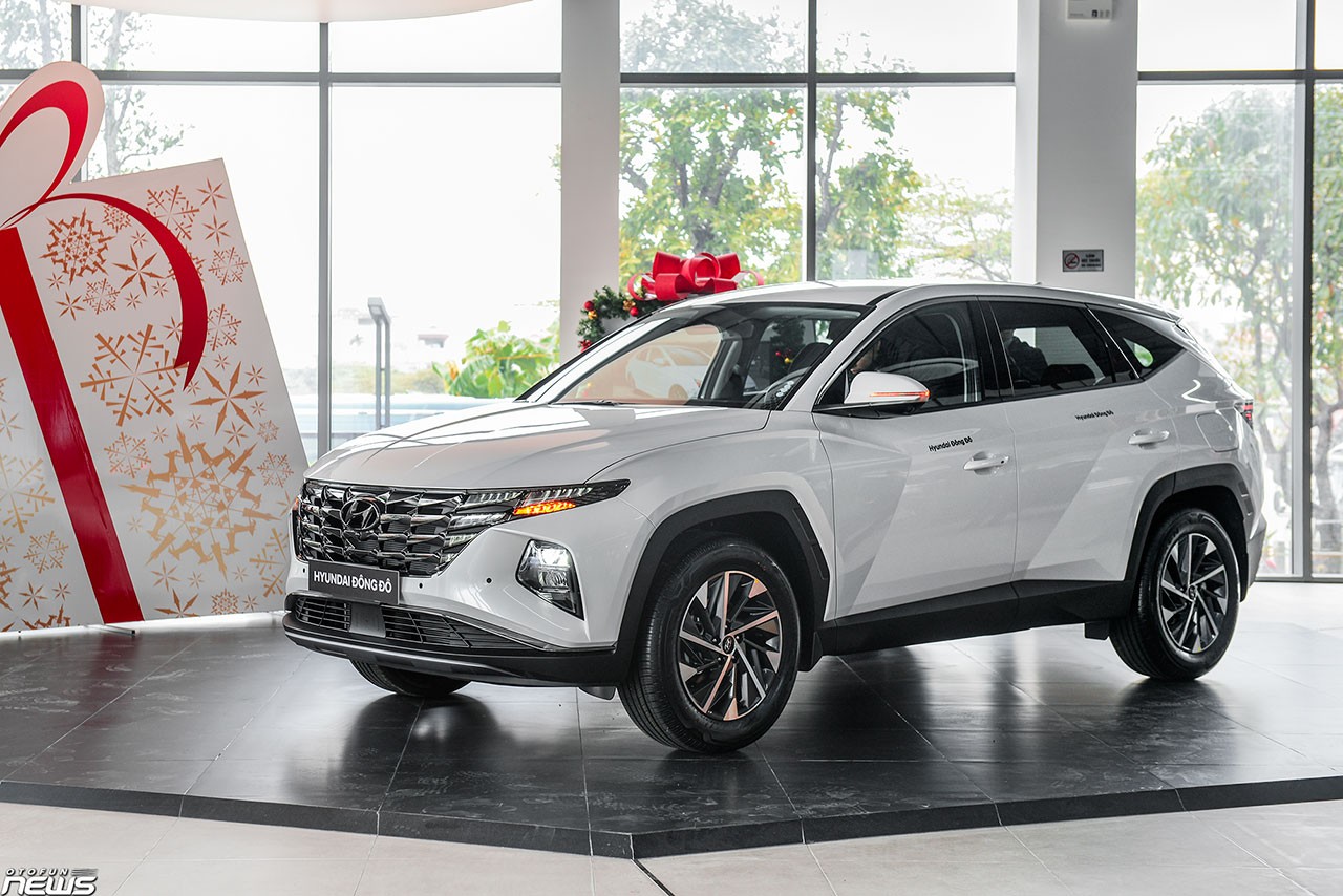 Bất chấp tin đồn Kia Sportage về tháng 6, Tucson vẫn bán chênh cao đến 150 triệu Bất chấp tin đồn Kia Sportage về tháng 6, Tucson vẫn bán chênh cao đến 150 triệu