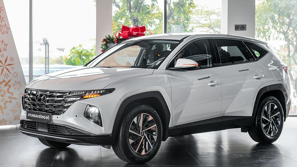 Bất chấp tin đồn Kia Sportage về tháng 6, Tucson vẫn bán chênh cao đến 150 triệu
