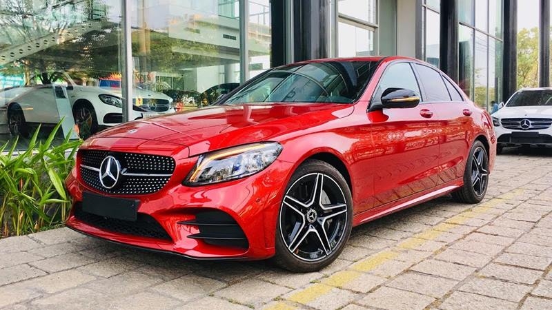 Mercedes-Benz Việt Nam ẩn tính năng hỗ trợ đỗ xe chủ động