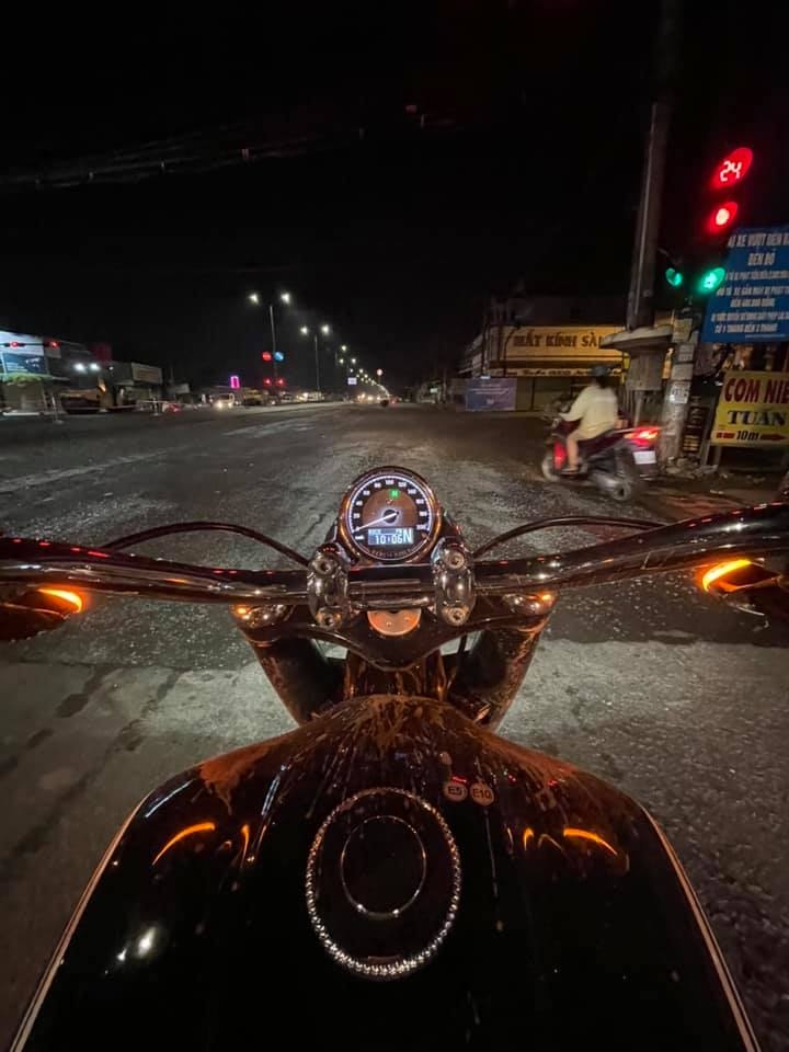 BMW R18 2021 First Edition qua trải nghiệm 700km của biker Việt Nam