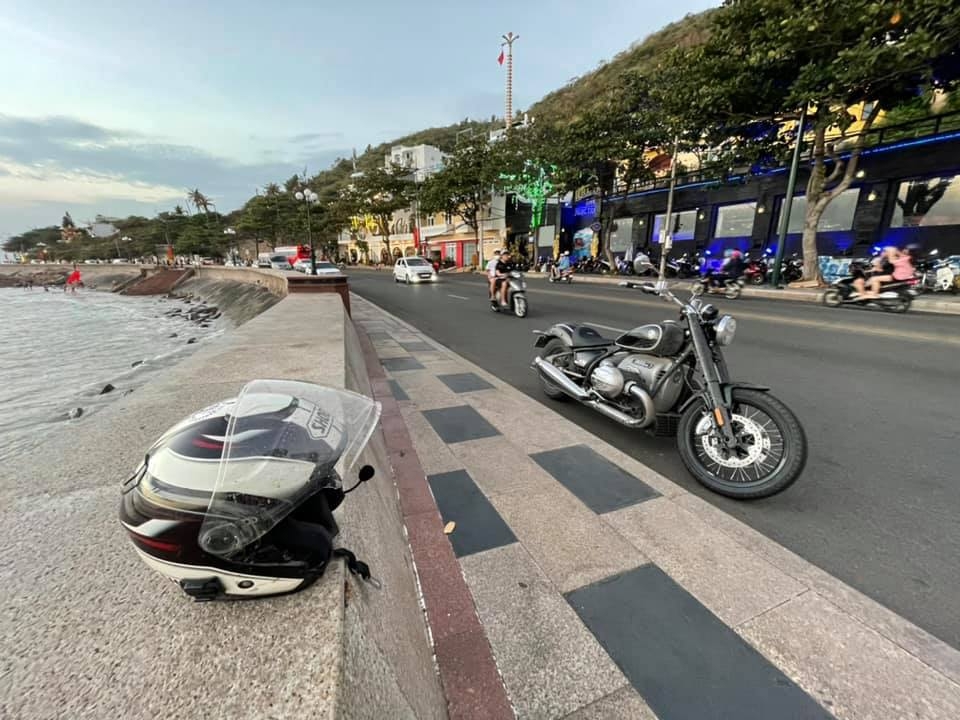 BMW R18 2021 First Edition qua trải nghiệm 700km của biker Việt Nam