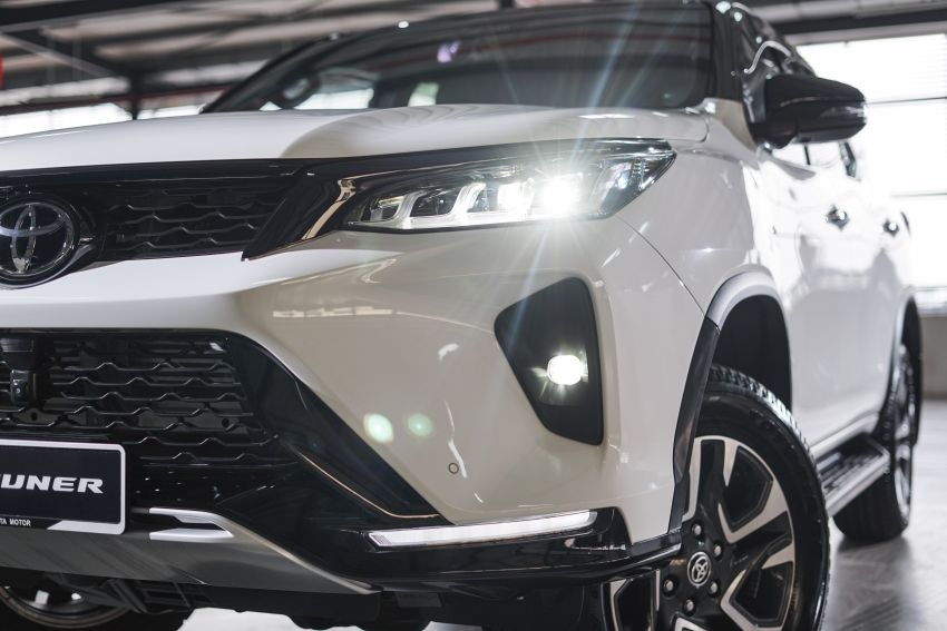Toyota Fortuner 2021 và Toyota Innova 2021 ra mắt trực tuyến tại Malaysia