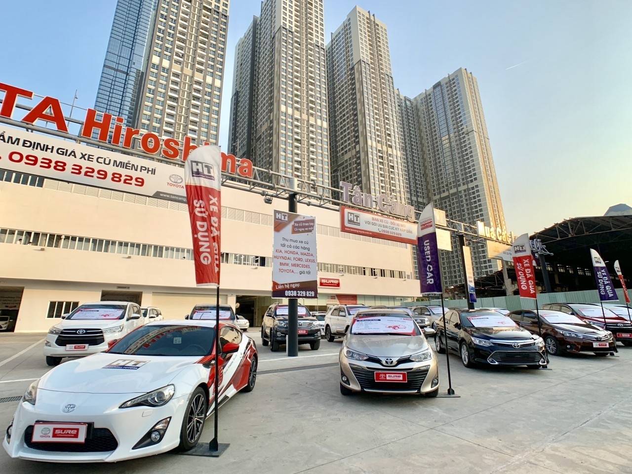 Xe sang giá ngang xe cỏ vẫn ế Xe sang giá ngang xe cỏ vẫn ế