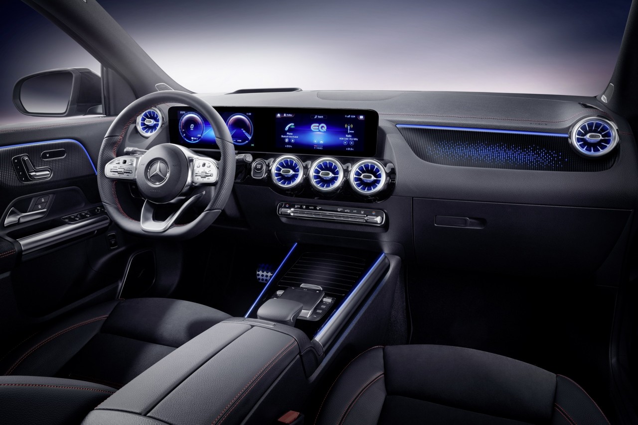 Mercedes-Benz EQA ra mắt tại Châu Âu với giá bán từ 1,2 tỷ đồng