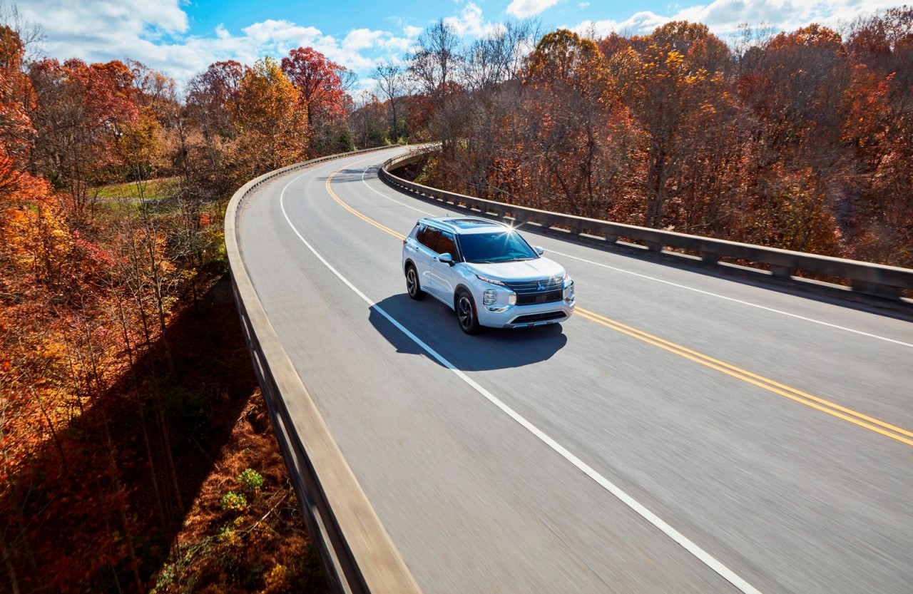 Mitsubishi Outlander 2022 hoàn toàn mới chính thức xuất hiện (editing) Mitsubishi Outlander 2022 hoàn toàn mới chính thức xuất hiện (editing)
