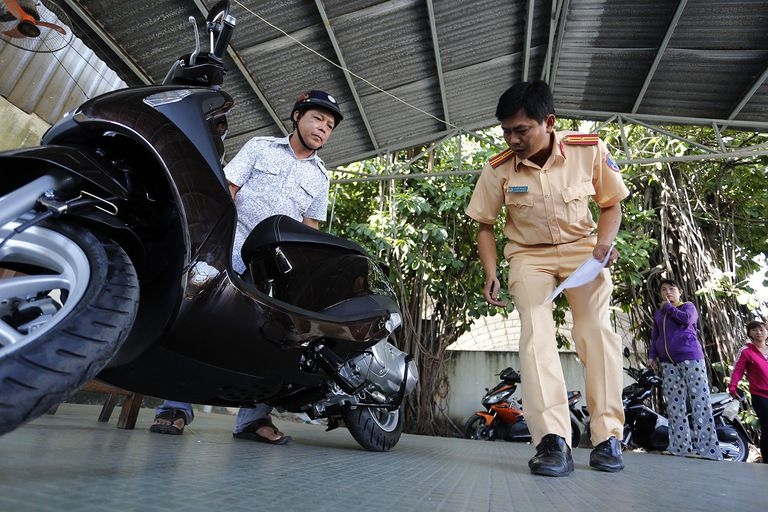 Cần sang tên xe qua nhiều đời chủ ngay trong năm 2021 Cần sang tên xe qua nhiều đời chủ ngay trong năm 2021