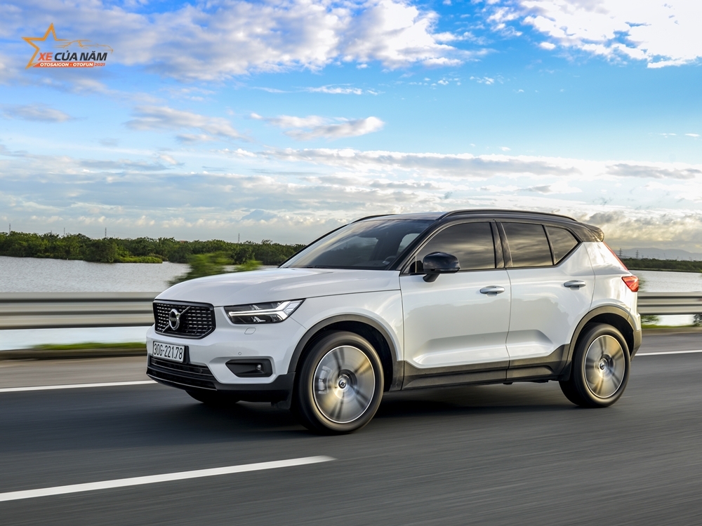 Xe của năm 2021: CUV-SUV hạng sang cỡ nhỏ Xe của năm 2021: CUV-SUV hạng sang cỡ nhỏ