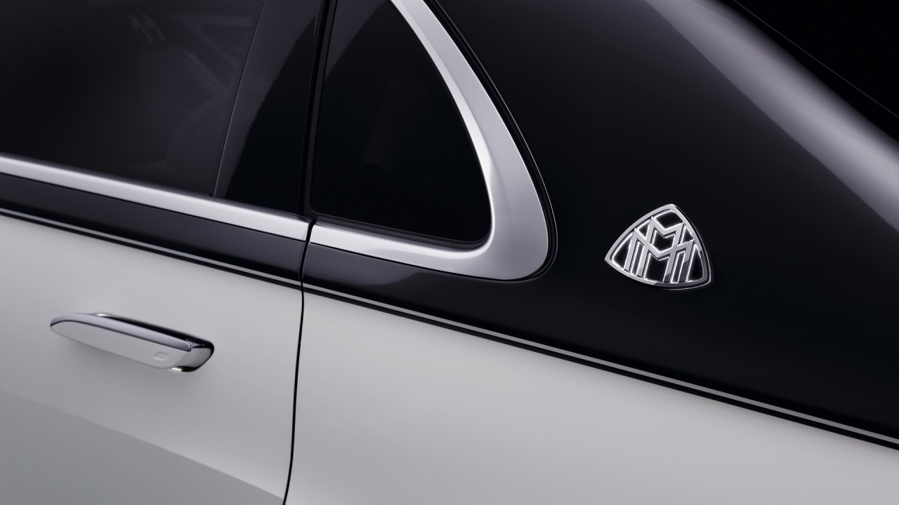 Mercedes Maybach S-Class 2021 có giá bán lên tới 184.900 USD