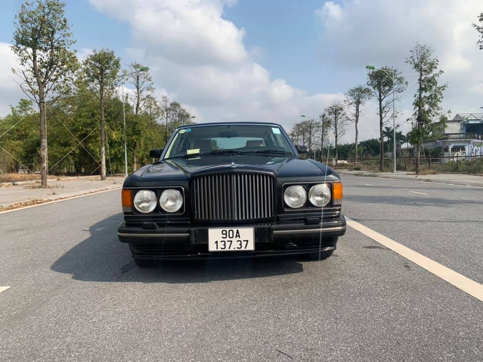 Xe cổ Bentley RL Turbo giá trị sưu tầm độc đáo nhưng giá chỉ hơn 4 tỷ tại Việt Nam Xe cổ Bentley RL Turbo giá trị sưu tầm độc đáo nhưng giá chỉ hơn 4 tỷ tại Việt Nam