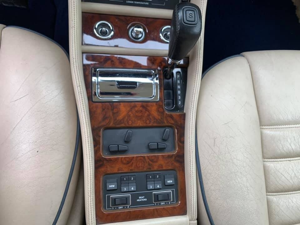 Xe cổ Bentley RL Turbo giá trị sưu tầm độc đáo nhưng giá chỉ hơn 4 tỷ tại Việt Nam Xe cổ Bentley RL Turbo giá trị sưu tầm độc đáo nhưng giá chỉ hơn 4 tỷ tại Việt Nam