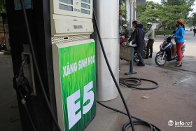 ha noi cay xang thay ao moi sau ngay dau triet de thuc hien ban xang e5