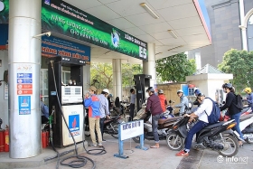 ha noi cay xang thay ao moi sau ngay dau triet de thuc hien ban xang e5