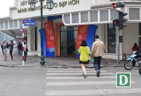 Đi bộ sai luật có thể bị phạt tù: Người đi bộ ngỡ ngàng! di bo sai luat co the bi phat tu nguoi di bo ngo ngang