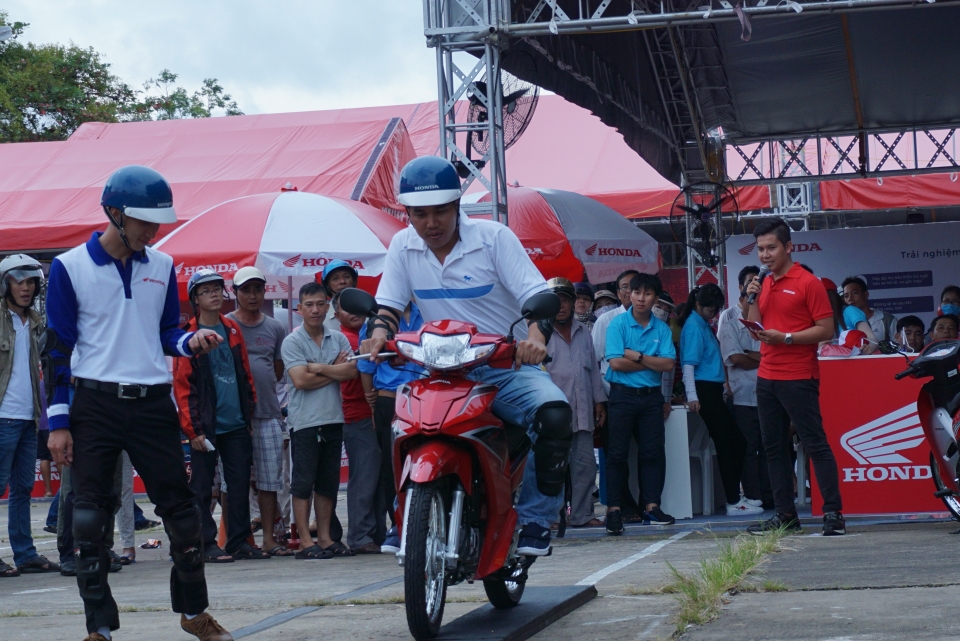 chuong trinh honda tron niem tin don hon 44000 luot khach trong thang 12