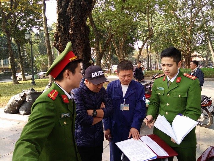 Phạt hơn 60 triệu đồng 3 điểm trông xe vi phạm quanh khu vực Hồ Gươm phat hon 60 trieu dong 3 diem trong xe vi pham quanh khu vuc ho guom