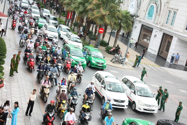 taxi truyen thong mong duoc nha nuoc giai cuu