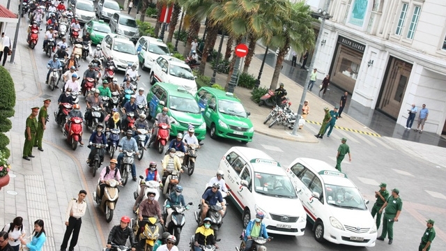 Taxi truyền thống mong được nhà nước "giải cứu"
