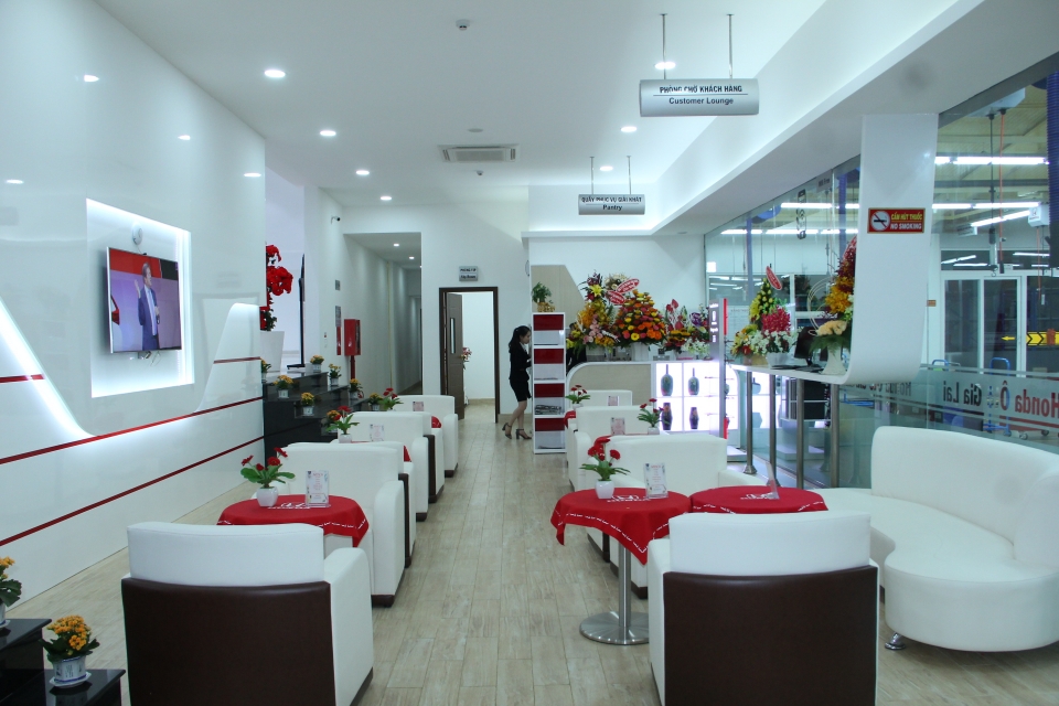 Mở màn năm 2018, Honda Việt Nam khai trương đồng thời hai đại lý 5S mo man nam 2018 honda viet nam khai truong dong thoi hai dai ly 5s