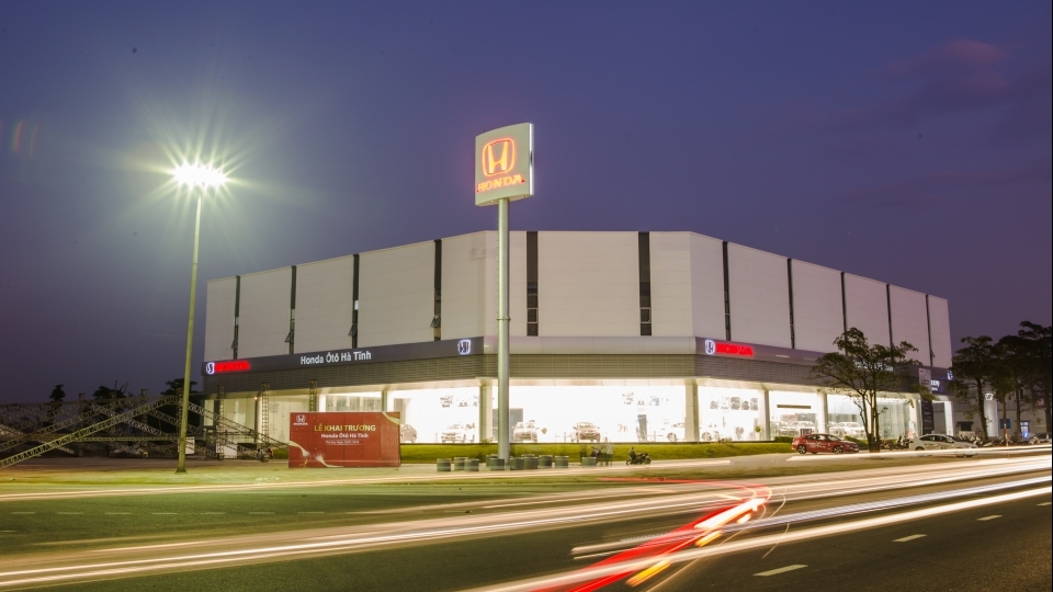 Mở màn năm 2018, Honda Việt Nam khai trương đồng thời hai đại lý 5S