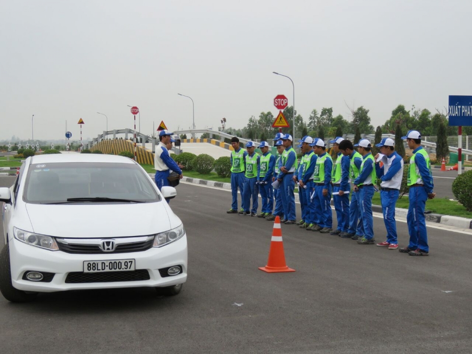 Tổng kết hoạt động lái xe an toàn năm 2017 của Honda Việt Nam tong ket hoat dong lai xe an toan nam 2017 cua honda viet nam