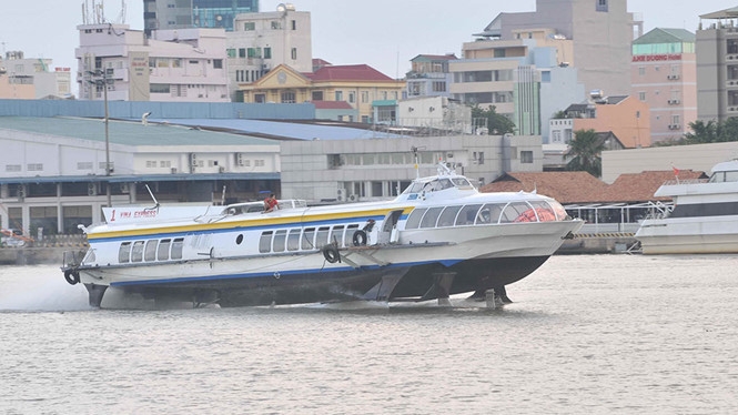 TP.HCM sắp mở 2 tuyến buýt đường sông