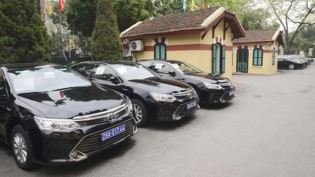 Hà Nội thí điểm khoán xe công giá 13.000 đồng/km ha noi thi diem khoan xe cong gia 13000 dongkm