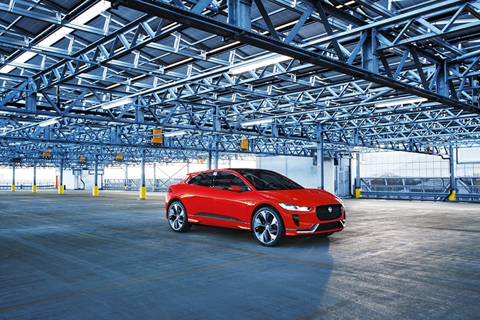 geneva 2017 jaguar dua suv chay dien i pace den trien lam