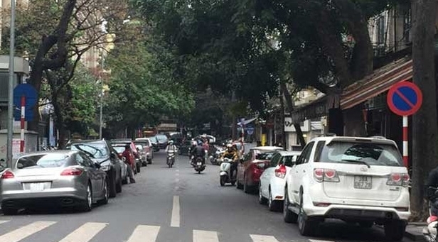 Hà Nội thí điểm dừng đỗ xe thông minh tại lòng đường