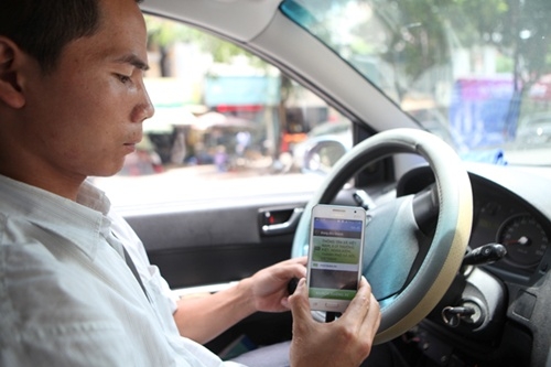 taxi truyen thong xin nop thue nhu uber grab khong co co so