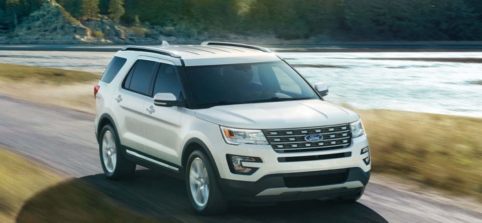 ford explorer tro thanh chiec suv co lon an khach nhat viet nam