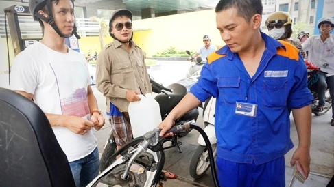 Giá xăng, dầu đồng loạt tăng 350 VNĐ từ 15h ngày 20/4