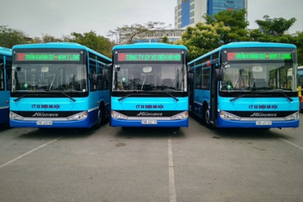 ha noi dua 12 xe buyt chat luong cao chay tuyen buyt so 35a