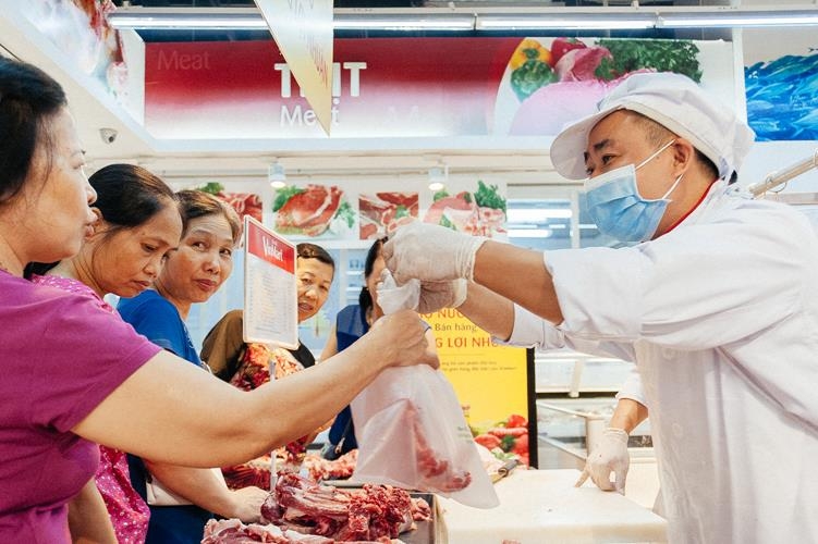 Vinmart "Hỗ trợ hộ nuôi heo - bán hàng không lợi nhuận" vinmart ho tro ho nuoi heo ban hang khong loi nhuan