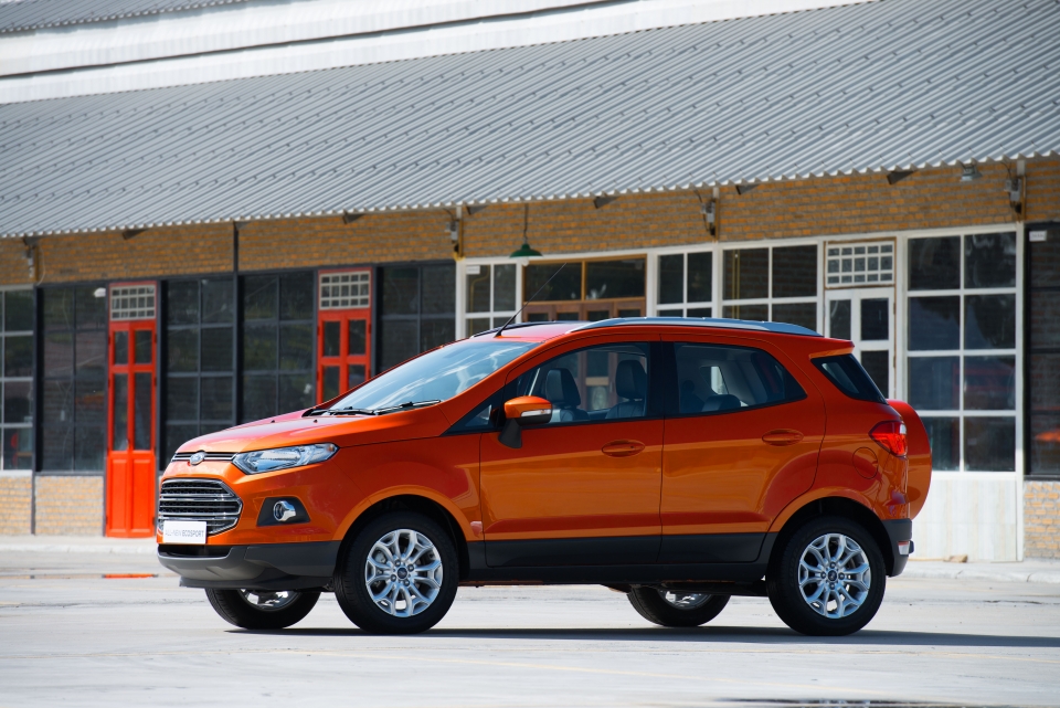 Đã có gần 500 chiếc Ford Explorer tới tay khách hàng Việt Nam da co gan 500 chiec ford explorer toi tay khach hang viet nam