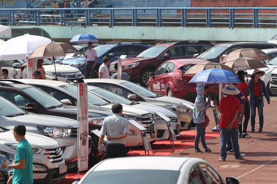 Sắm xe giá rẻ, lái thử thoải mái ở sam xe gia re lai thu thoai mai o cho xe cuoi tuan