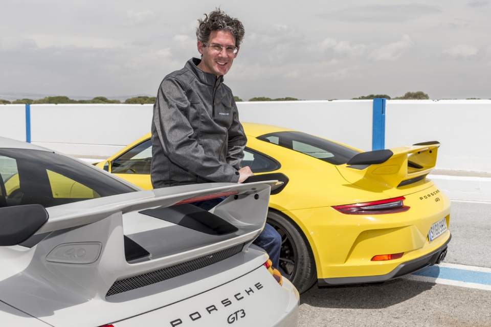Porsche 911 GT3 tự phá vỡ kỷ lục trên đường đua Nürburgring porsche 911 gt3 tu pha vo ky luc tren duong dua n rburgring