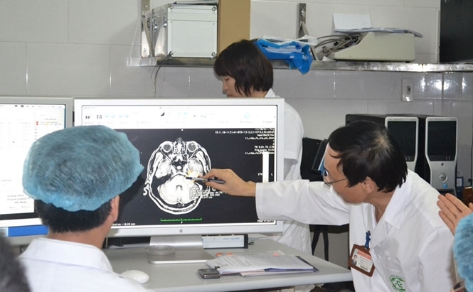 Người mất một bàn tay vẫn có thể được cấp bằng lái xe nguoi mat mot ban tay van co the duoc cap bang lai xe